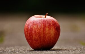 Read more about the article Enjoy a slice of heaven with this apple bread recipe